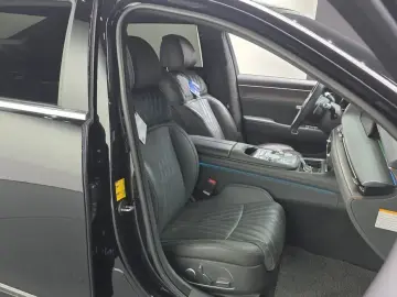 2023 Genesis G90 с пробегом 89 086 км