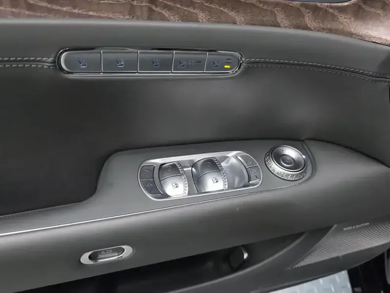 2023 Genesis G90 с пробегом 89 086 км