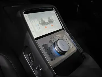 2023 Genesis G90 с пробегом 89 086 км