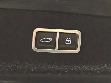 2023 Genesis G90 с пробегом 63 105 км