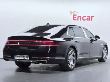2023 Genesis G90 с пробегом 44 950 км