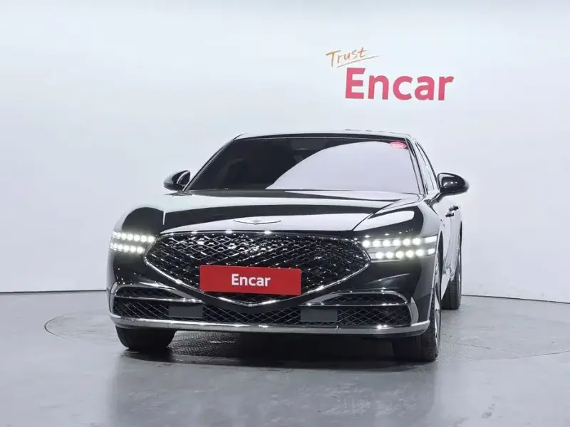 2023 Genesis G90 с пробегом 44 950 км
