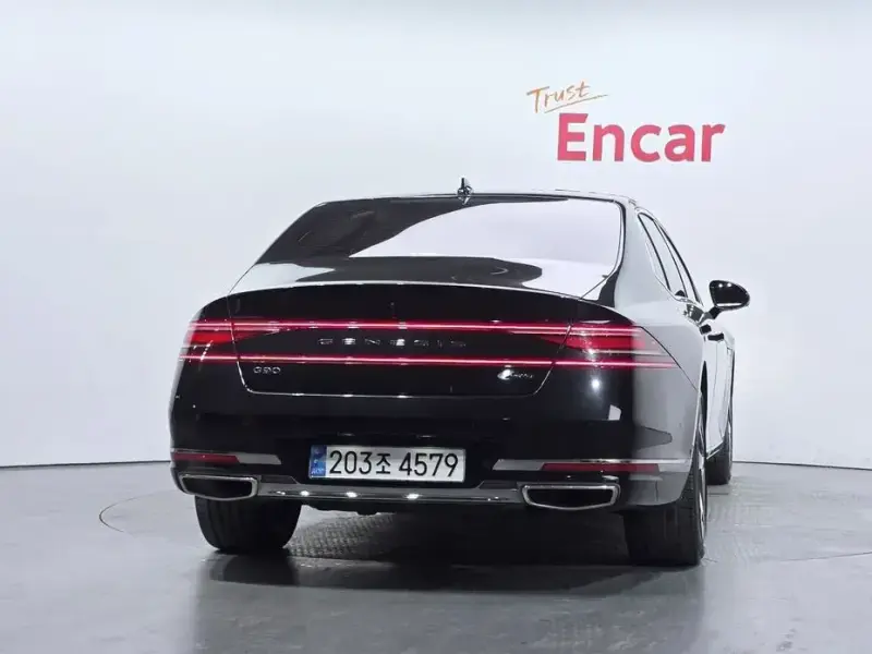 2023 Genesis G90 с пробегом 44 950 км