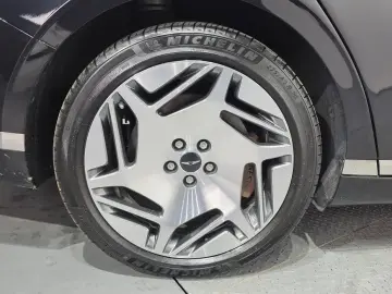 2023 Genesis G90 с пробегом 44 950 км