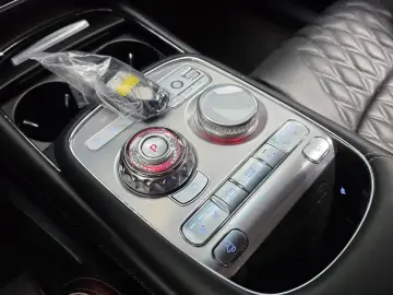 2023 Genesis G90 с пробегом 44 950 км