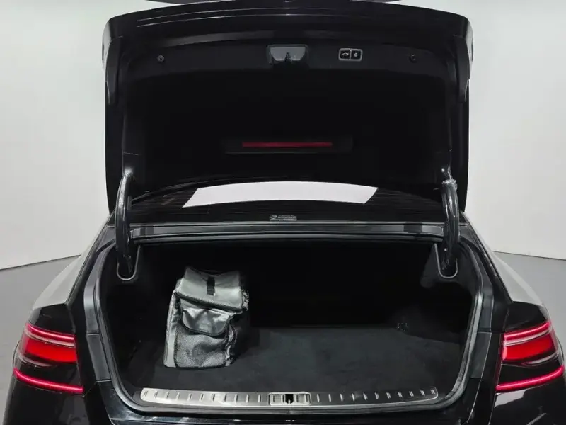 2023 Genesis G90 с пробегом 44 950 км