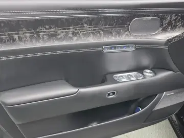 2023 Genesis G90 с пробегом 44 950 км