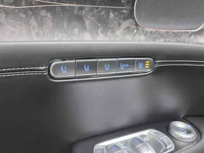 2023 Genesis G90 с пробегом 44 950 км