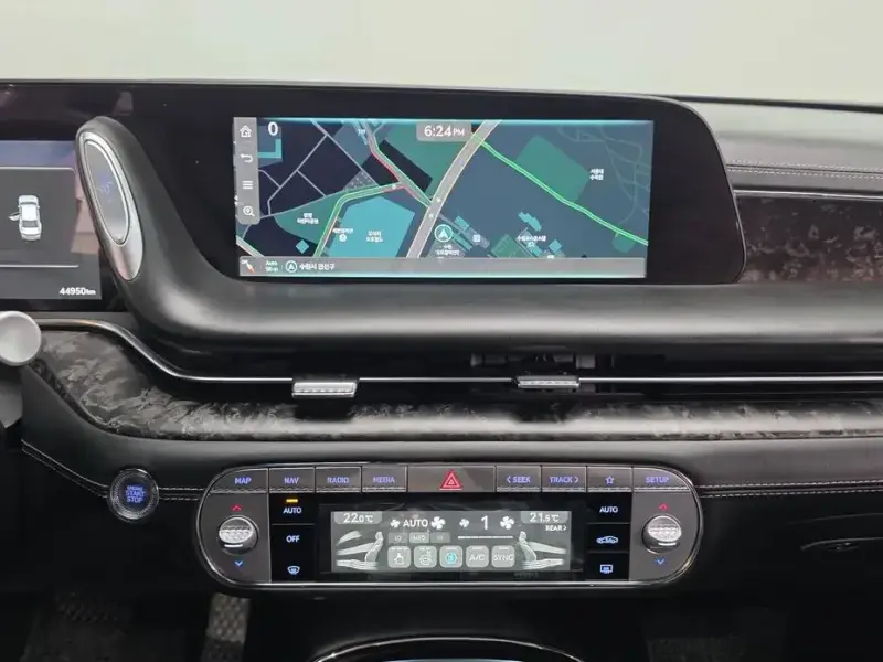 2023 Genesis G90 с пробегом 44 950 км