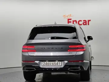 2023 Genesis GV80 с пробегом 33 967 км