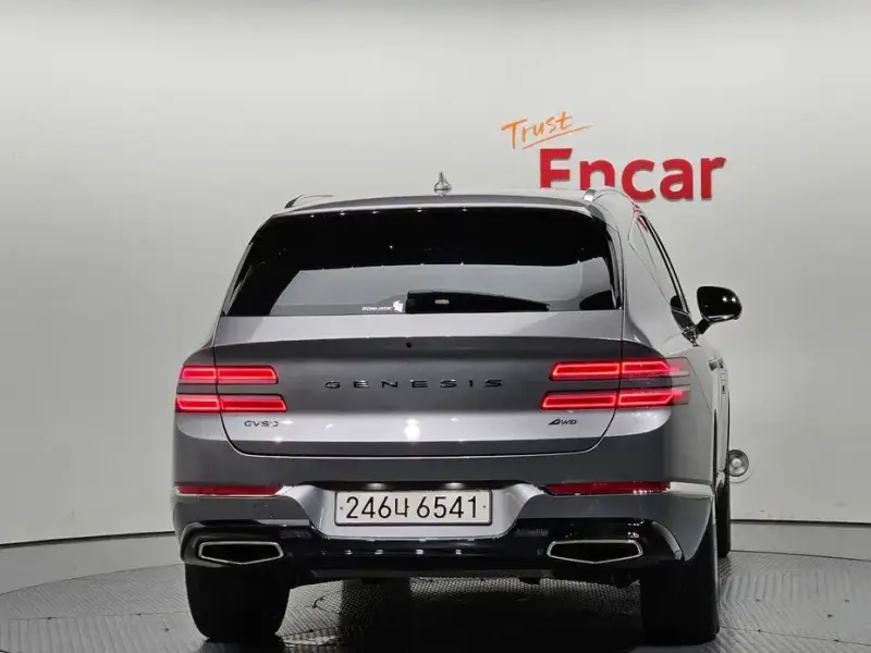 2023 Genesis GV80 с пробегом 33 967 км