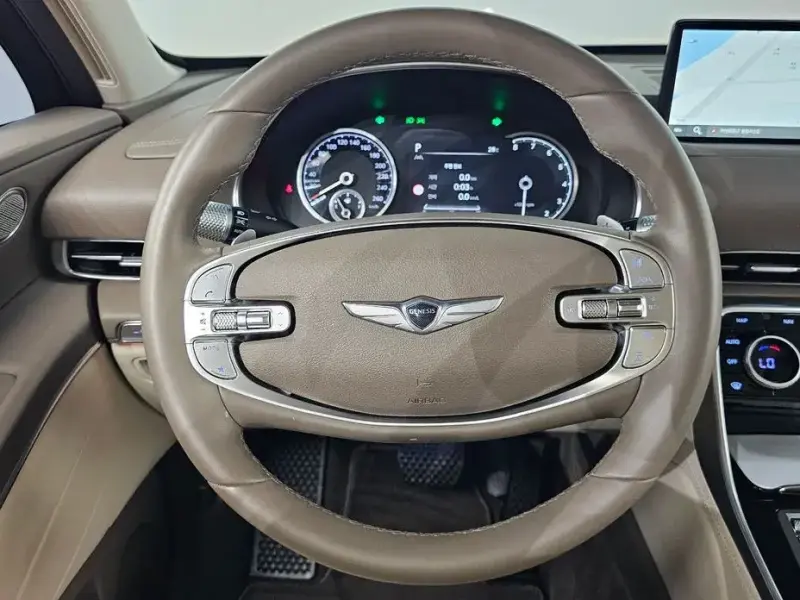 2023 Genesis GV80 с пробегом 33 967 км