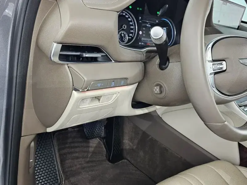 2023 Genesis GV80 с пробегом 33 967 км