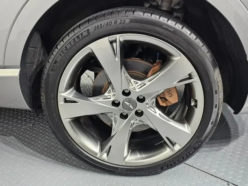 2023 Genesis GV80 с пробегом 33 967 км