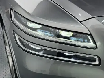 2023 Genesis GV80 с пробегом 33 967 км