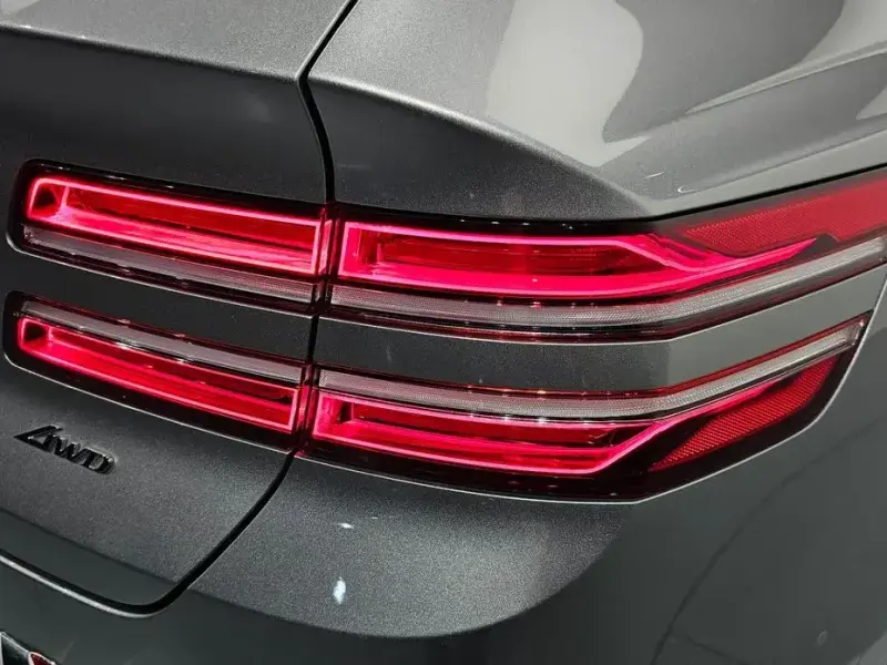 2023 Genesis GV80 с пробегом 33 967 км