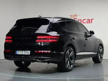 2023 Genesis GV80 с пробегом 68 599 км