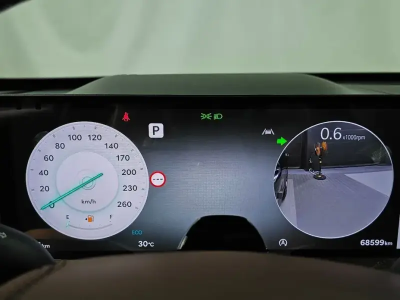 2023 Genesis GV80 с пробегом 68 599 км