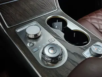 2023 Genesis GV80 с пробегом 68 599 км