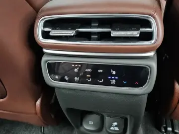 2023 Genesis GV80 с пробегом 68 599 км