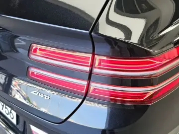2023 Genesis GV80 с пробегом 68 599 км