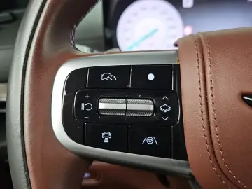 2023 Genesis GV80 с пробегом 68 599 км