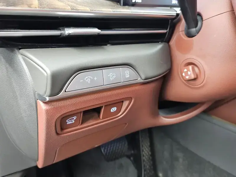 2023 Genesis GV80 с пробегом 68 599 км