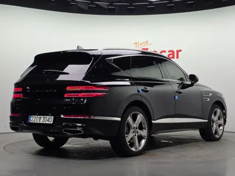 2023 Genesis GV80 с пробегом 98 532 км