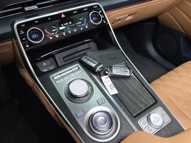 2023 Genesis GV80 с пробегом 98 532 км
