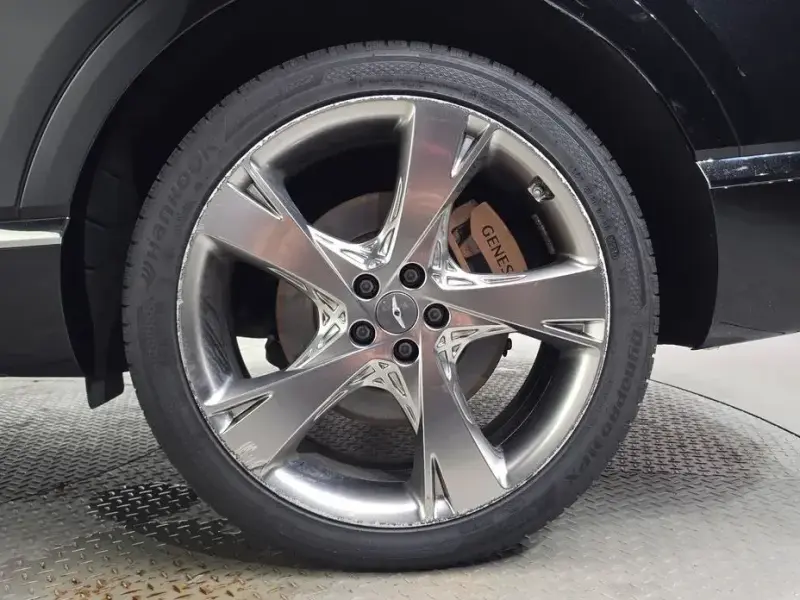 2023 Genesis GV80 с пробегом 98 532 км