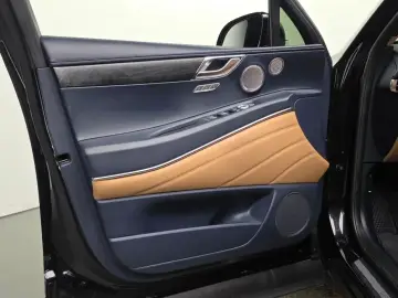2023 Genesis GV80 с пробегом 98 532 км