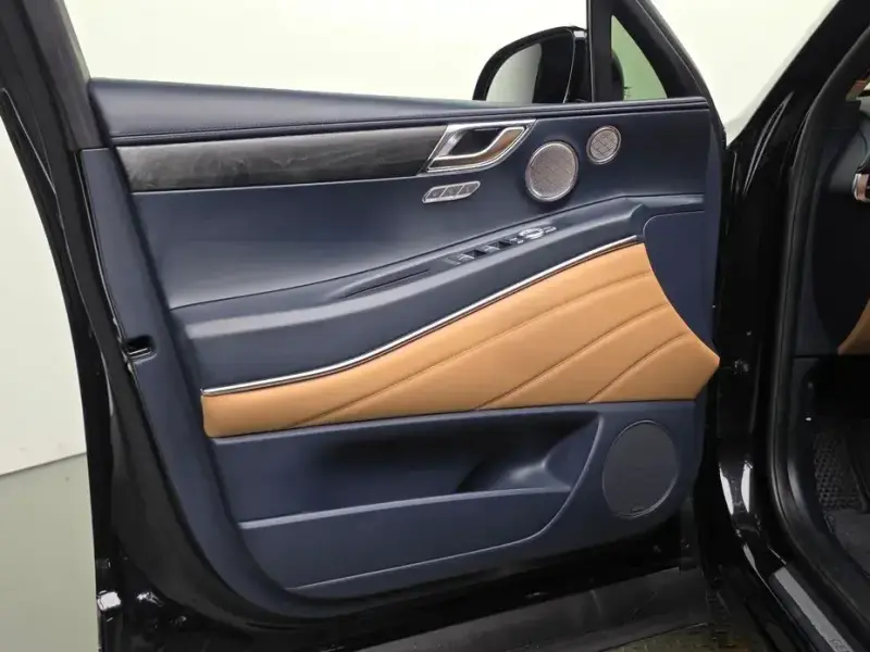 2023 Genesis GV80 с пробегом 98 532 км