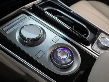 2023 Genesis GV80 с пробегом 26 652 км