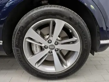 2023 Genesis GV80 с пробегом 26 652 км