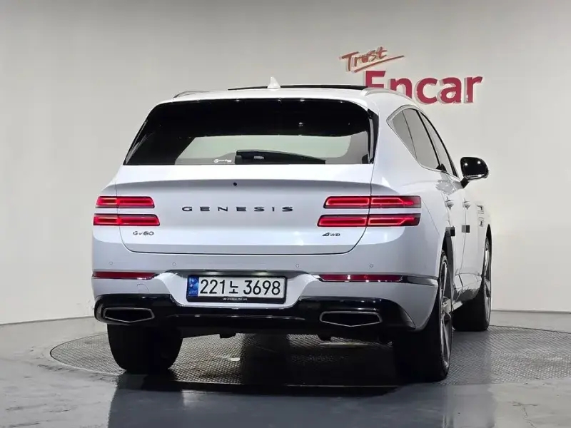 2023 Genesis GV80 с пробегом 35 090 км