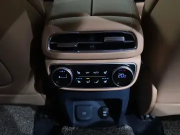 2023 Genesis GV80 с пробегом 36 769 км