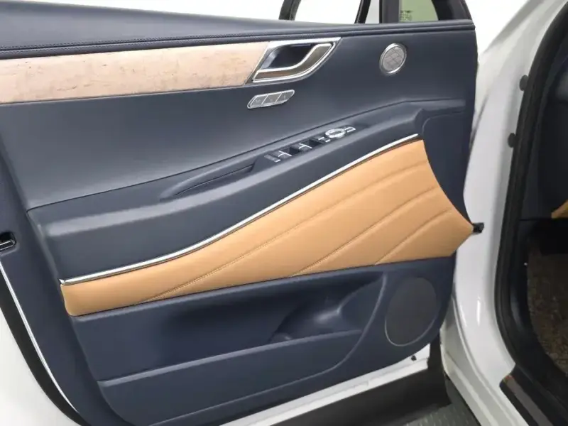 2023 Genesis GV80 с пробегом 36 769 км