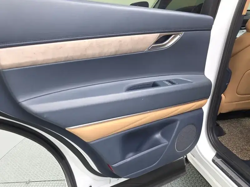 2023 Genesis GV80 с пробегом 36 769 км