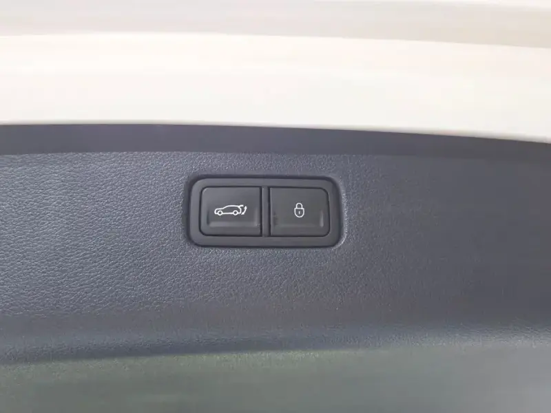2023 Genesis GV80 с пробегом 36 769 км
