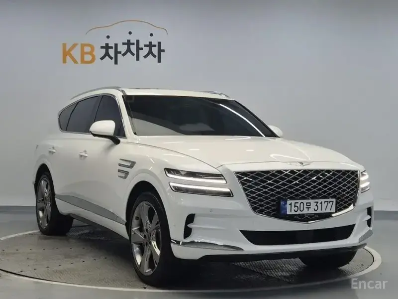 2023 Genesis GV80 с пробегом 28 567 км