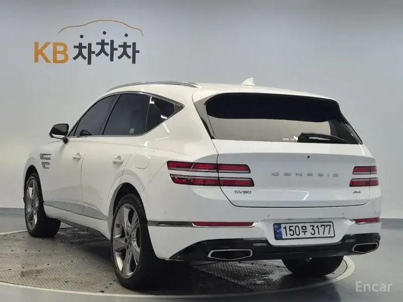 2023 Genesis GV80 с пробегом 28 567 км