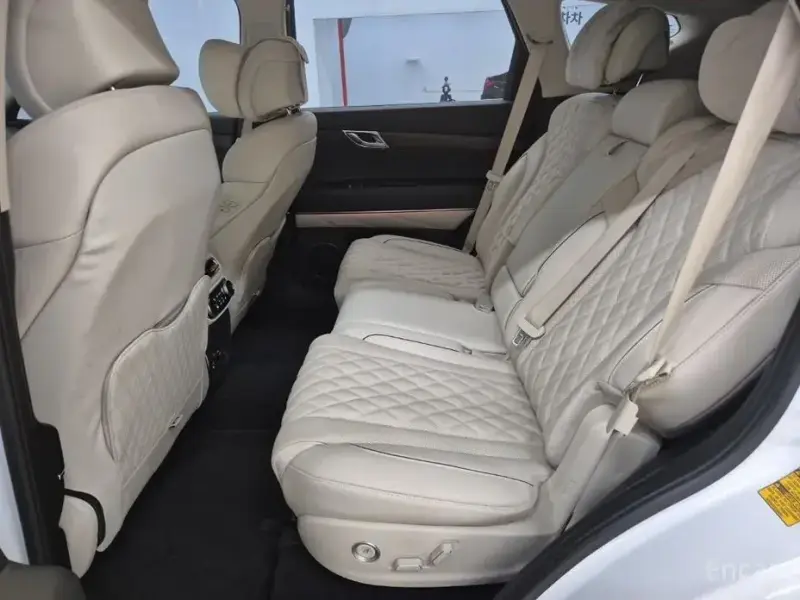 2023 Genesis GV80 с пробегом 28 567 км
