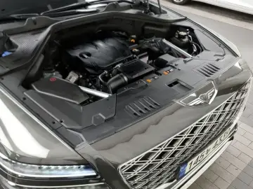 2023 Genesis GV80 с пробегом 33 461 км