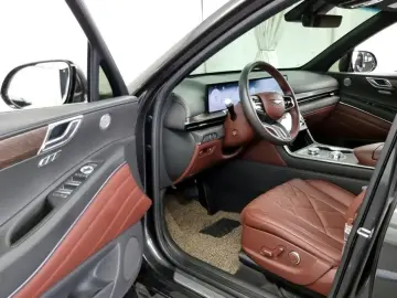 2023 Genesis GV80 с пробегом 33 461 км