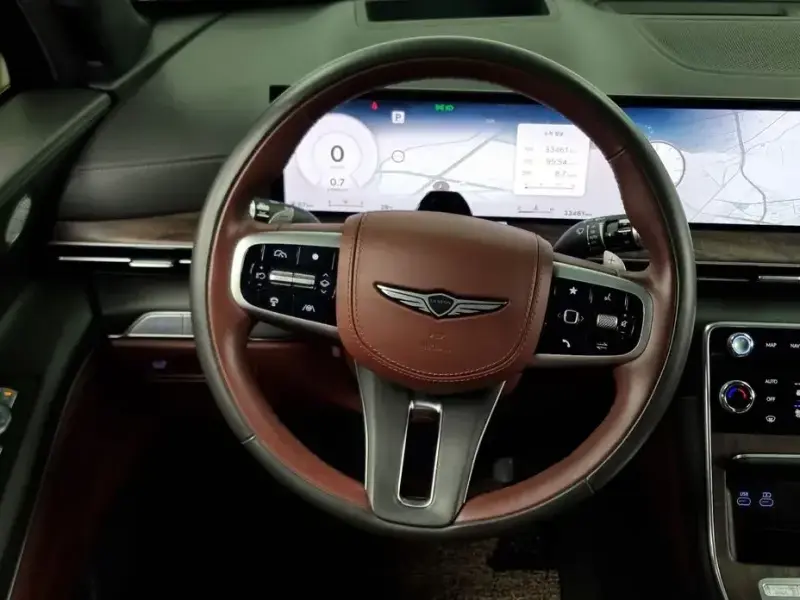 2023 Genesis GV80 с пробегом 33 461 км