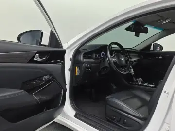 2020 Kia K7 с пробегом 77 582 км