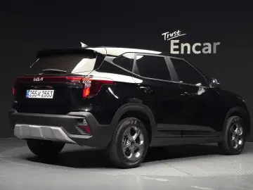 2025 Kia Seltos с пробегом 10 956 км