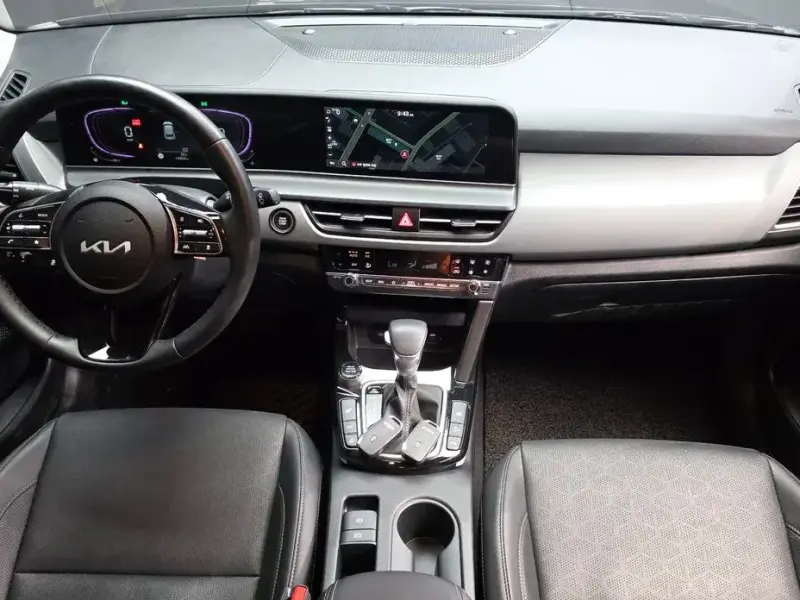 2025 Kia Seltos с пробегом 10 956 км