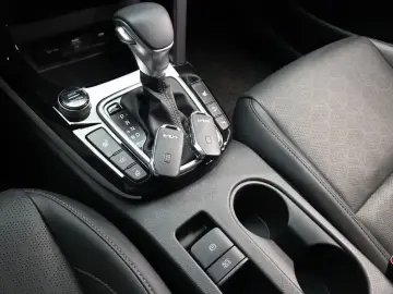 2025 Kia Seltos с пробегом 10 956 км