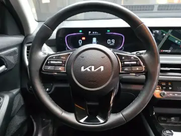 2025 Kia Seltos с пробегом 10 956 км